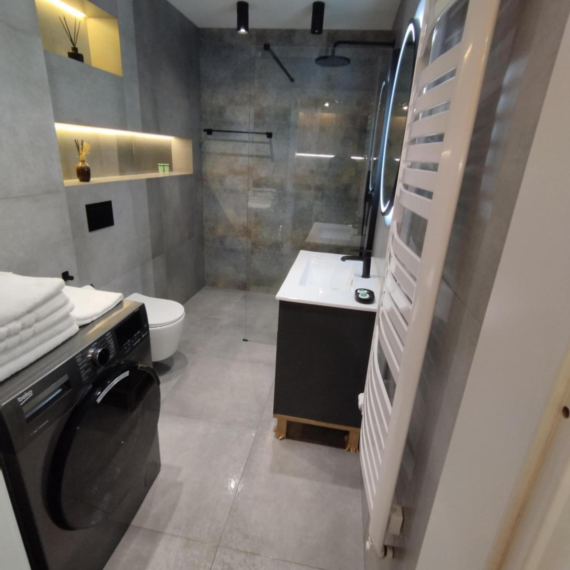 Mieszkanie W Nowoczesnym Halo Apartament W Centrum - Wroclaw, Wroclaw